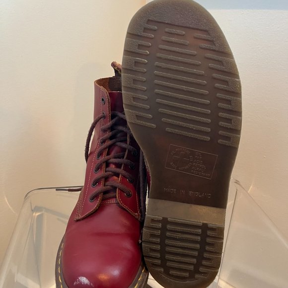 DR.MARTENS 1460 VINTAGE MADE IN ENGLAND LACE UP BOOTS (RED QUILON/SIZE 9)